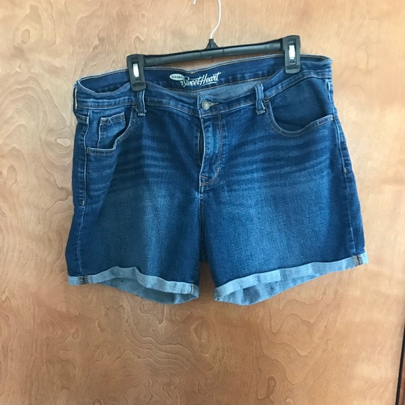 Old Navy Pants - Old Navy Sweetheart Cuffed Jean Shorts 16